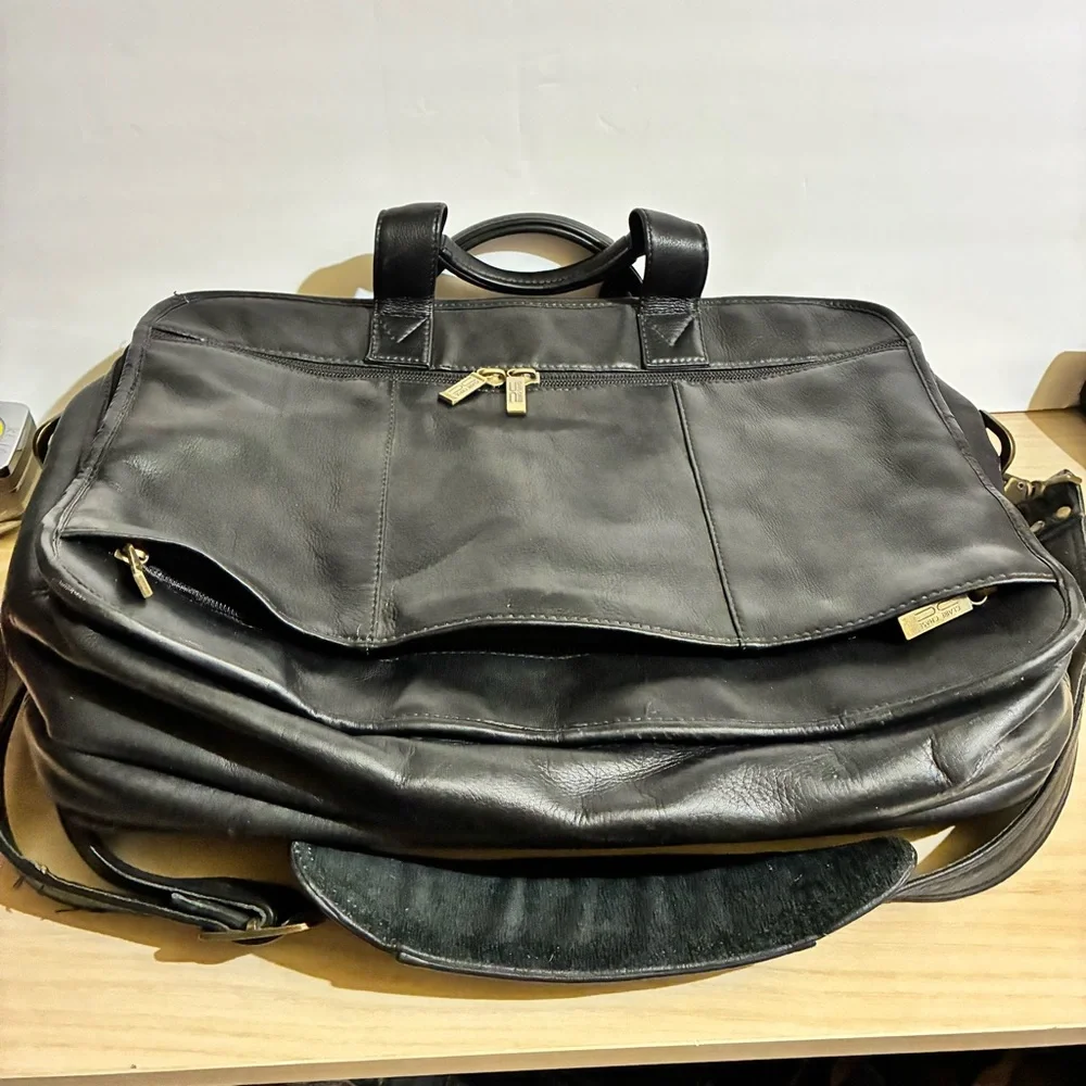 Claire Chase Black Laptop Briefcase Leather Messenger Bag Executive Office 16X13
